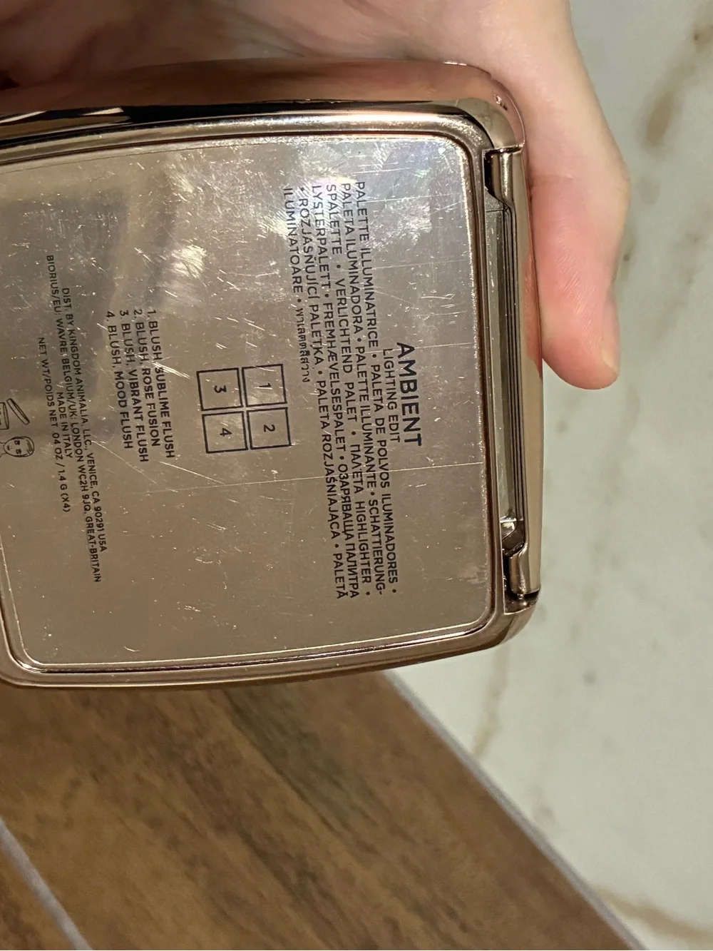 Hourglass ambient lighting